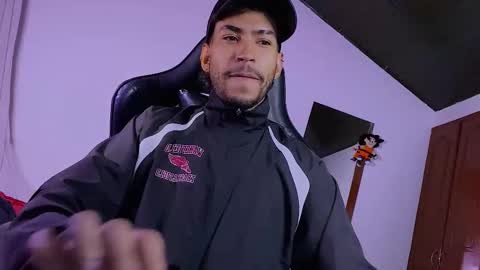 Snapshot of 3v1l_ chatting on 02-03-26, 02:53 E V I L online show from 02-03-26, 02:53