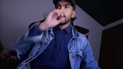 Snapshot of 3v1l_ chatting on 03-08-26, 03:10 E V I L online show from 03-08-26, 03:10