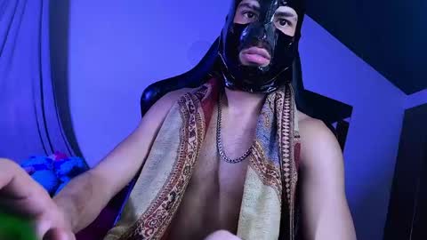 Snapshot of 3v1l_ chatting on 03-18-26, 12:58 E V I L online show from 03-18-26, 12:58