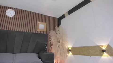 3X NAXAA online show from 04-17-26, 02:09