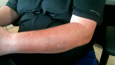 Snapshot of 4bgdaddyks chatting on 09-30-25, 02:33 4bgdaddyks online show from 09-30-25, 02:33