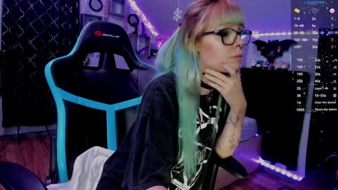 Snapshot of 4kfucktoy chatting on 01-26-25, 07:53 Mo online show from 01-26-25, 07:53