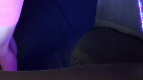 Ixela online show from 10-24-25, 01:18