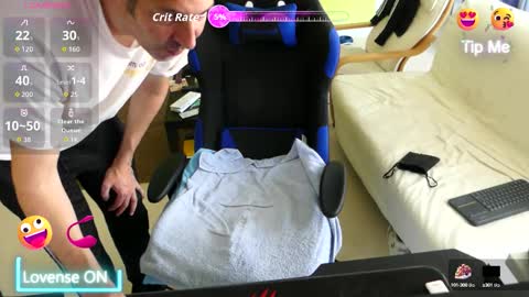 Larese Carlo online show from 09-27-25, 08:08