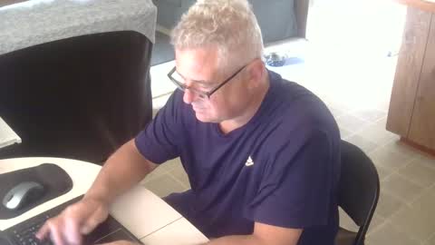 Snapshot of 55mnc chatting on 09-28-25, 03:39 Joe online show from 09-28-25, 03:39