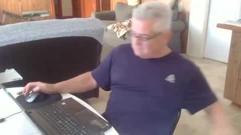 Snapshot of 55mnc chatting on 10-24-25, 08:38 Joe online show from 10-24-25, 08:38