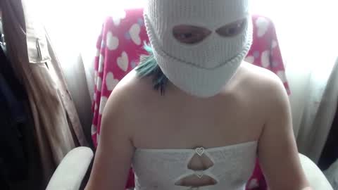 Snapshot of 666maskgirl chatting on 10-01-25, 05:08 SHANNON online show from 10-01-25, 05:08