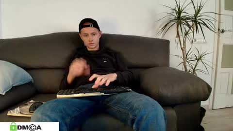 chico online show from 03-10-25, 09:32