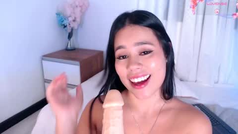 Mia online show from 06-06-26, 06:01