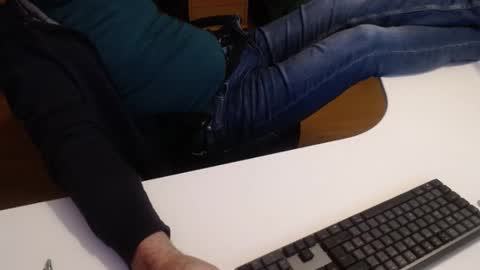 Snapshot of 69pifpaf chatting on 01-10-25, 02:23 69pifpaf online show from 01-10-25, 02:23