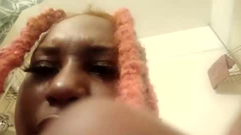 Super Freaky Girl online show from 04-19-26, 09:30