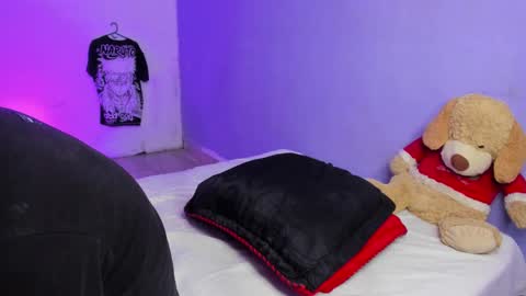 Snapshot of 6_bunny_9 chatting on 02-10-25, 04:52 Celeste online show from 02-10-25, 04:52