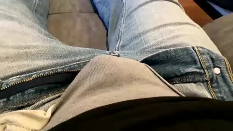 Snapshot of 6inchboytoy chatting on 01-21-25, 12:18 6inchboytoy online show from 01-21-25, 12:18