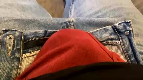 Snapshot of 6inchboytoy chatting on 02-19-25, 12:00 6inchboytoy online show from 02-19-25, 12:00