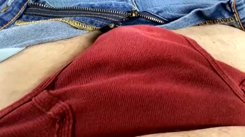 Snapshot of 6inchboytoy chatting on 10-29-25, 02:30 6inchboytoy online show from 10-29-25, 02:30