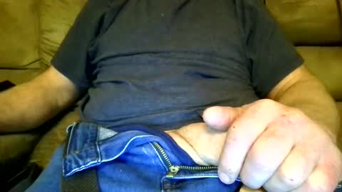 Snapshot of 73bddfm chatting on 02-18-26, 12:17 73bddfm online show from 02-18-26, 12:17