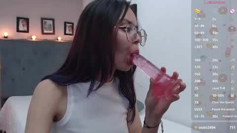 Snapshot of 7hana7 chatting on 12-17-24, 01:07 Hana online show from 12-17-24, 01:07