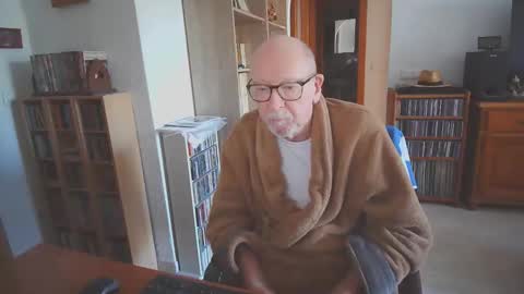  Papi  online show from 11-18-25, 09:25