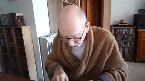  Papi  online show from 11-22-25, 09:52