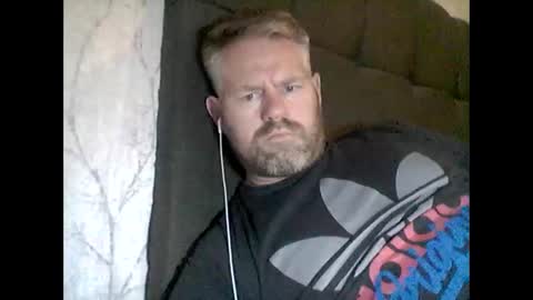 Snapshot of 81jonnyx chatting on 12-13-24, 06:16 81jonnyx online show from 12-13-24, 06:16