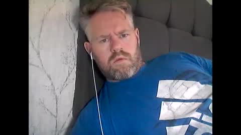 Snapshot of 81jonnyx chatting on 12-21-24, 11:33 81jonnyx online show from 12-21-24, 11:33