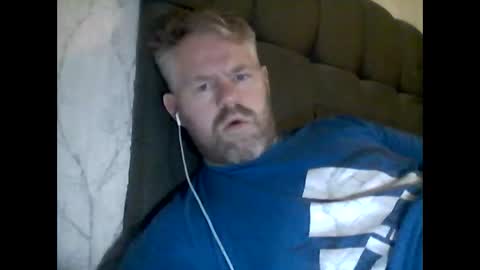 Snapshot of 81jonnyx chatting on 12-21-24, 10:51 81jonnyx online show from 12-21-24, 10:51