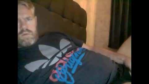 Snapshot of 81jonnyx chatting on 12-30-24, 04:51 81jonnyx online show from 12-30-24, 04:51