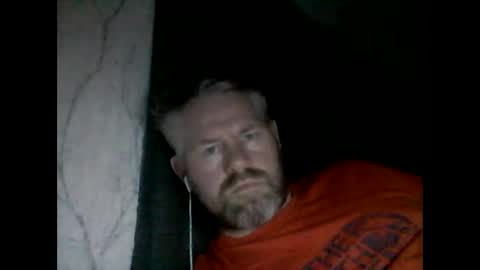 Snapshot of 81jonnyx chatting on 01-16-25, 06:16 81jonnyx online show from 01-16-25, 06:16