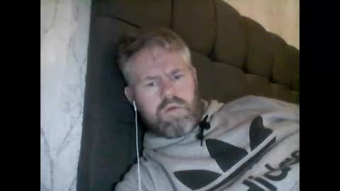 Snapshot of 81jonnyx chatting on 01-19-25, 04:36 81jonnyx online show from 01-19-25, 04:36