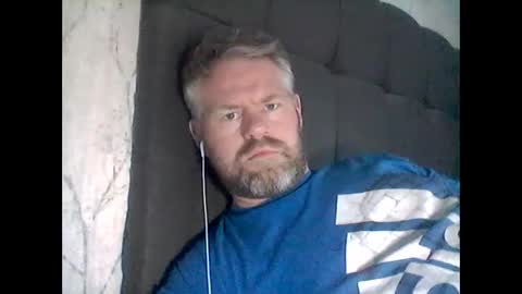 Snapshot of 81jonnyx chatting on 03-07-25, 12:01 81jonnyx online show from 03-07-25, 12:01