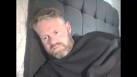 Snapshot of 81jonnyx chatting on 03-10-25, 12:15 81jonnyx online show from 03-10-25, 12:15