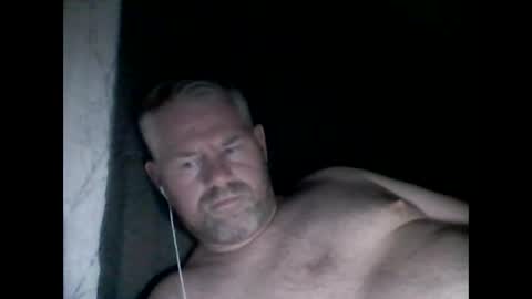 Snapshot of 81jonnyx chatting on 10-10-25, 10:31 81jonnyx online show from 10-10-25, 10:31