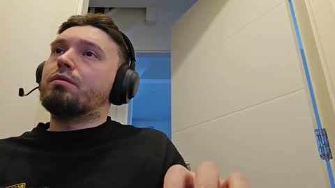 8inchdude93 online show from 01-09-26, 10:07