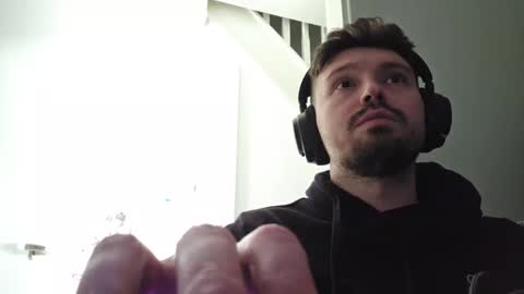 8inchdude93 online show from 04-25-26, 03:09