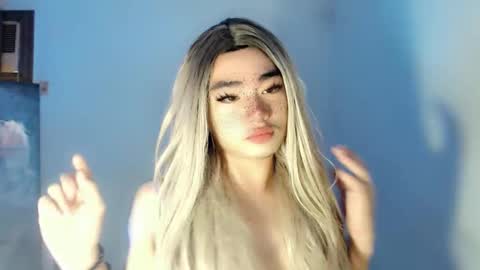 Snapshot of 8inches_femboy chatting on 09-19-25, 03:30 8inches_femboy online show from 09-19-25, 03:30