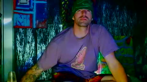 Snapshot of 8inspyder chatting on 10-16-25, 07:31 EvelDicknievel1 online show from 10-16-25, 07:31