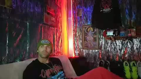 Snapshot of 8inspyder chatting on 12-16-25, 03:55 EvelDicknievel1 online show from 12-16-25, 03:55