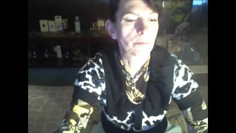 Snapshot of 8mistress8 chatting on 04-05-26, 06:27 8MISTRESS8 online show from 04-05-26, 06:27