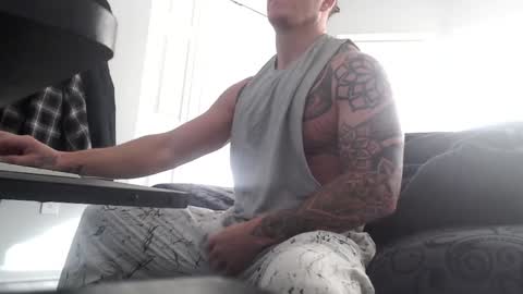 Snapshot of 9inchbulll chatting on 01-02-25, 06:12 9inchbulll online show from 01-02-25, 06:12