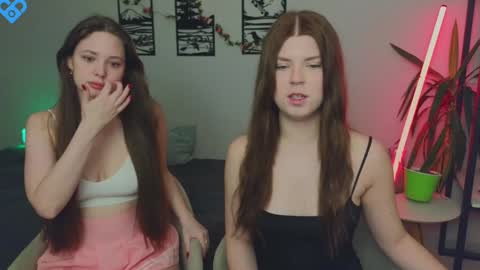 EMILY AND  MARCUS online show from 01-20-25, 01:32