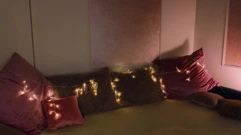 Willow online show from 11-29-25, 09:18