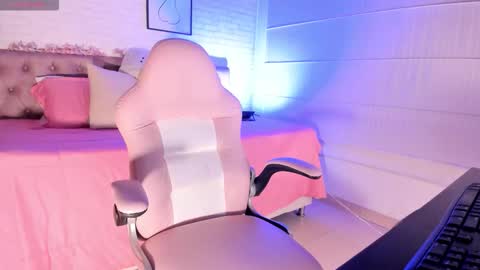 Aby online show from 11-25-25, 01:11