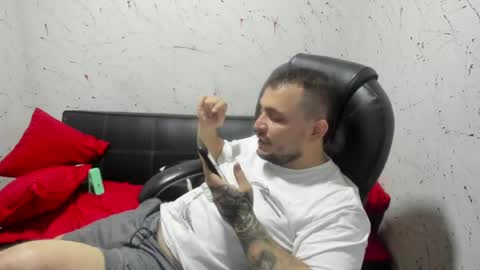     ----       online show from 06-01-26, 02:52