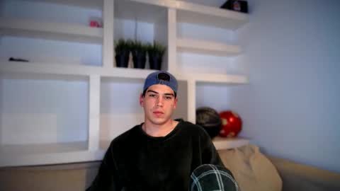 _aesthetic online show from 11-18-25, 07:18