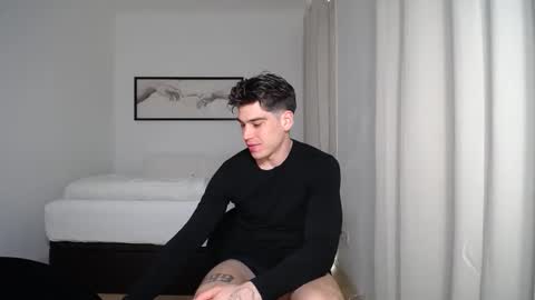 _aesthetic online show from 05-15-26, 02:13