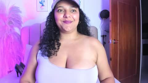 _aithanaa_ online show from 12-22-25, 01:02