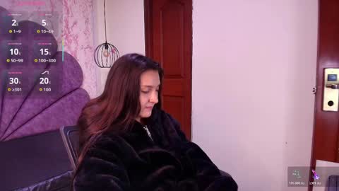  Alaia online show from 04-07-26, 11:32