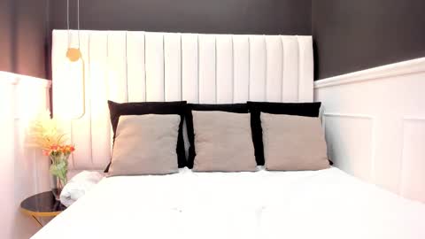 Snapshot of _aleja_foxx_ chatting on 11-18-25, 06:01 _aleja_foxx_ online show from 11-18-25, 06:01