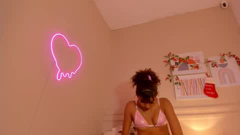 _aleja_x online show from 12-20-25, 03:19