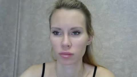 _alex1819 online show from 12-22-25, 07:27